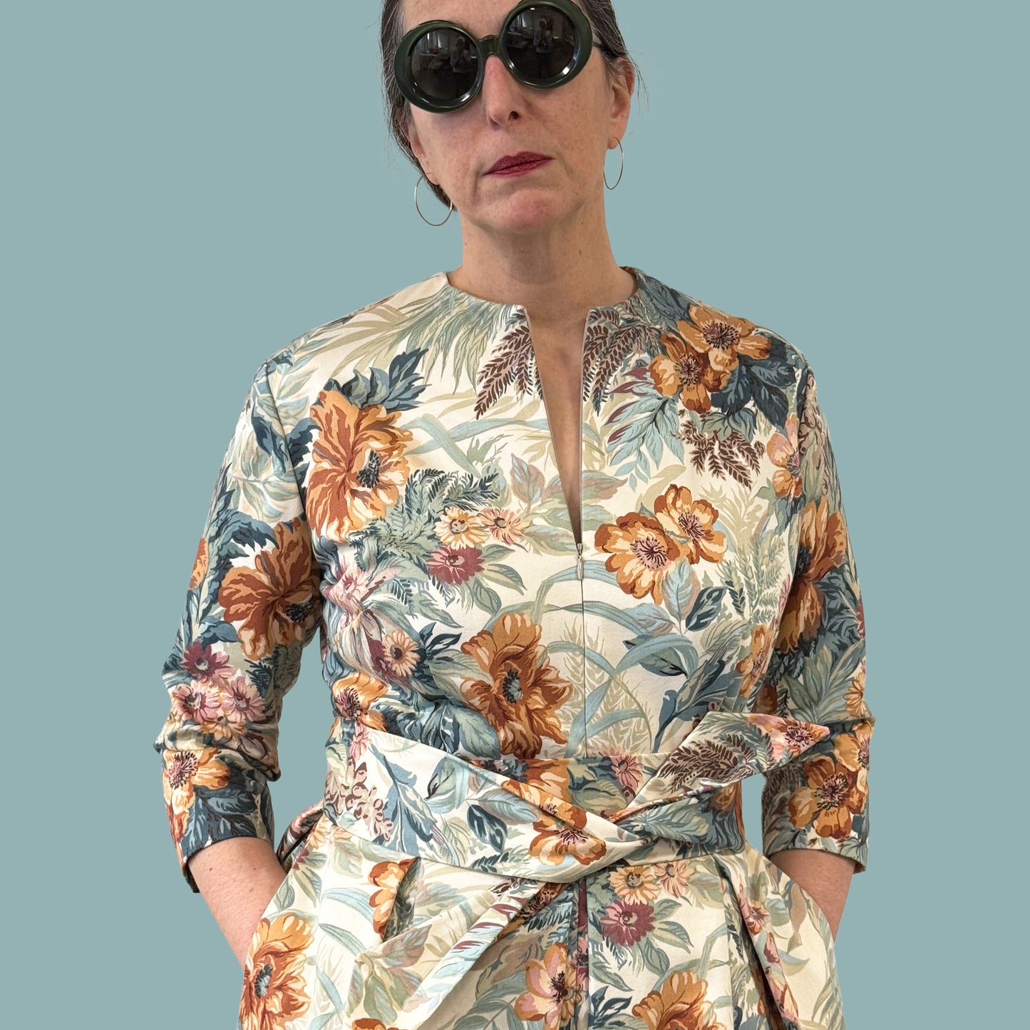 1950s style shirtwaist dress in vintage English chintz fabric close up of torso