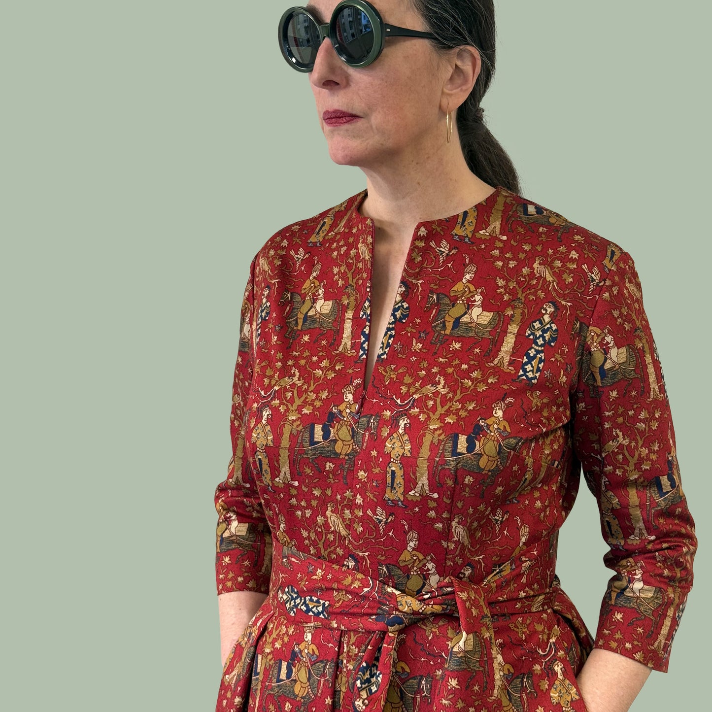 1950s style shirtwaist dress in vintage Waverly Persia print fabric side view of bodice