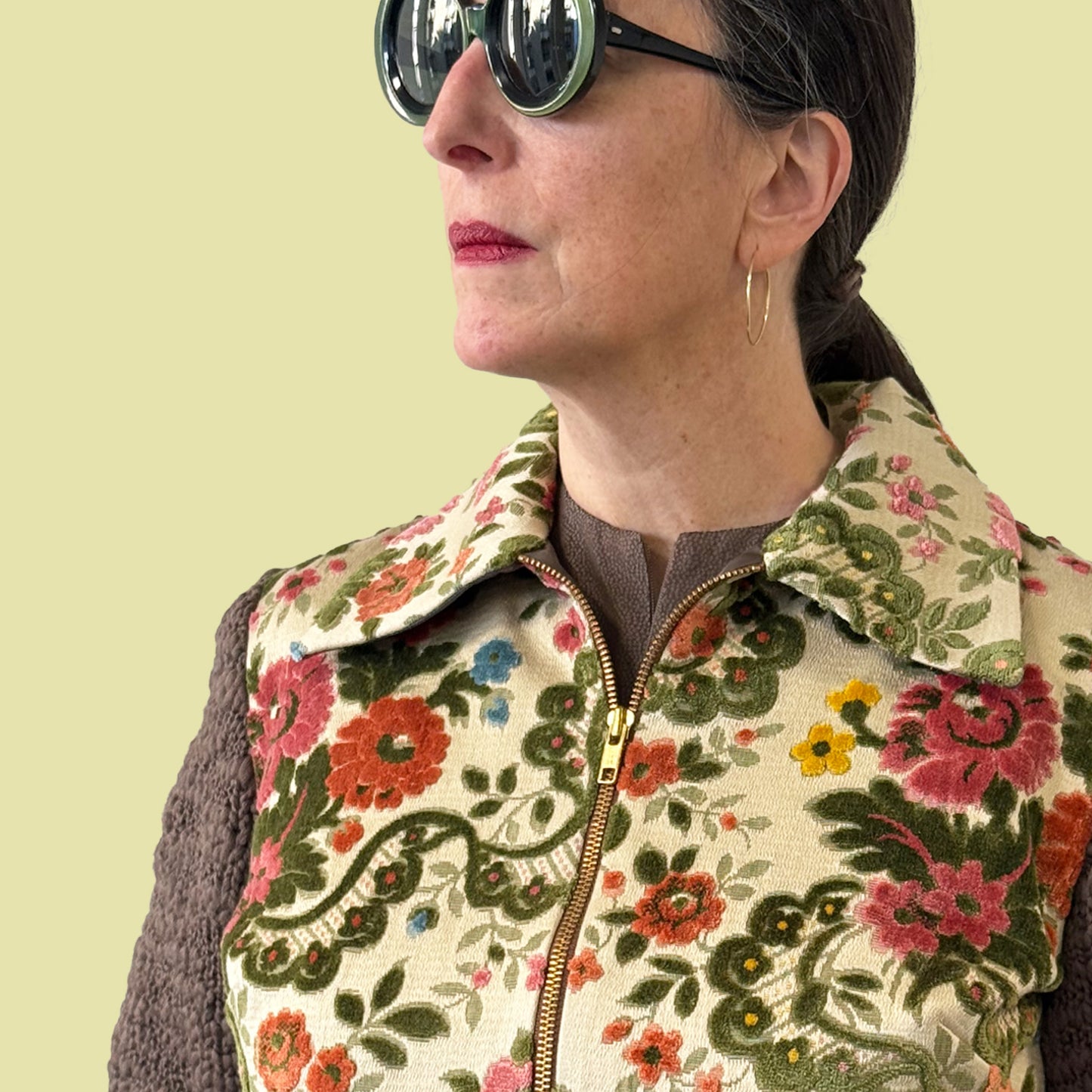 cropped jacket with vintage 1940s tapestry front and hand knitted sleeves and back, close up of fabric